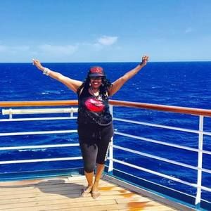 Meet your Posher, Janet